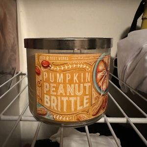 Pumpkin peanut brittle Candle - Bath and Body Works